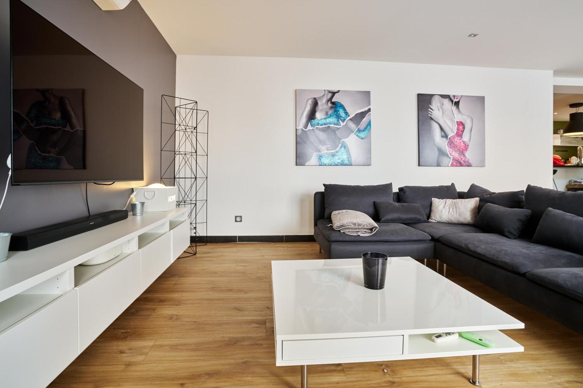 Maison De Ville Moderne Climatisee Avec Piscine 莫里埃莱阿维尼翁 外观 照片